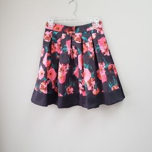 Floral pleated skirt sz 4 pink black